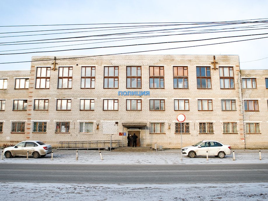 Отдел полиции по г. Коряжме МО МВД России «Котласский» проводит набор на службу в органы внутренних дел на должности младшего и среднего начальствующего состава граждан не моложе 18 лет и не старше 50 лет..