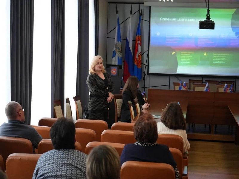 «Бизнес-десант» высадился в Каргополе и Няндоме: предприниматели получили консультации по мерам поддержки.